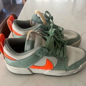 Nike Dunk Womean Sneakers - Green and Orange